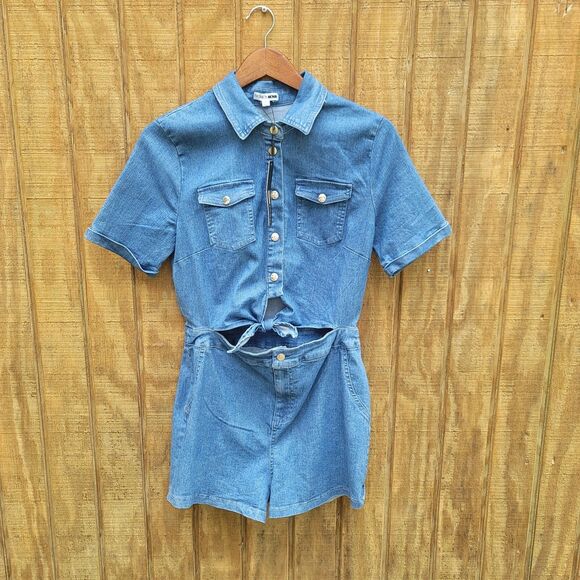 Fashion Nova NWT Demi Denim Romper Womens Size L - Picture 1 of 13
